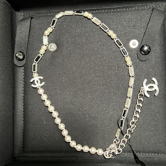 CHANEL Authentic Costume Jewelry Casual Style Chain Party Style Office Style NIB - Picture 14 of 17